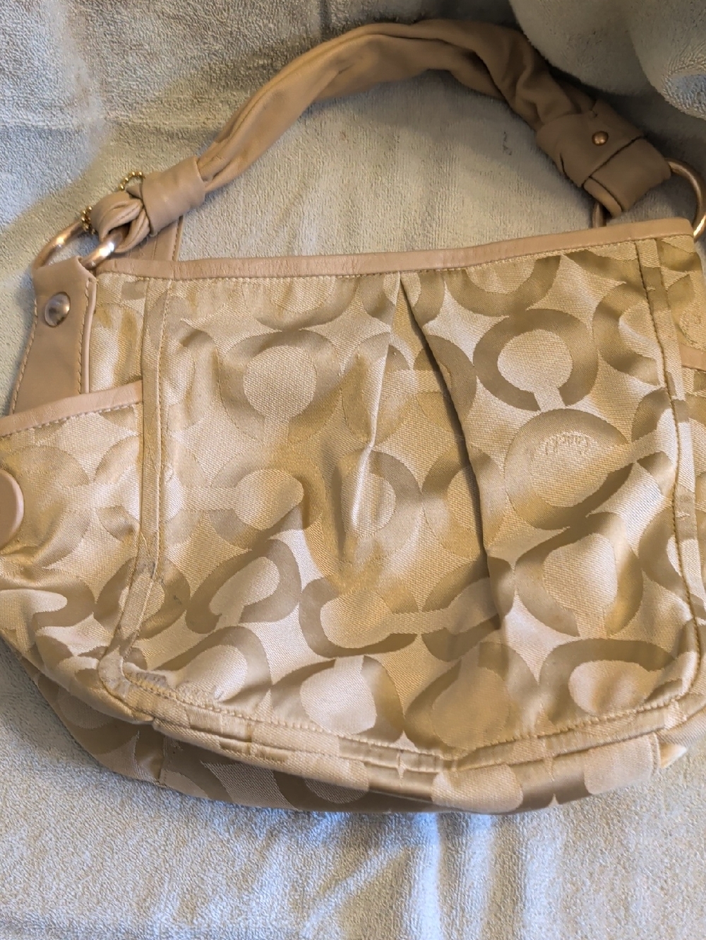 Coach Beige Signature Jacquard Shoulder Bag - Picture 2 of 8